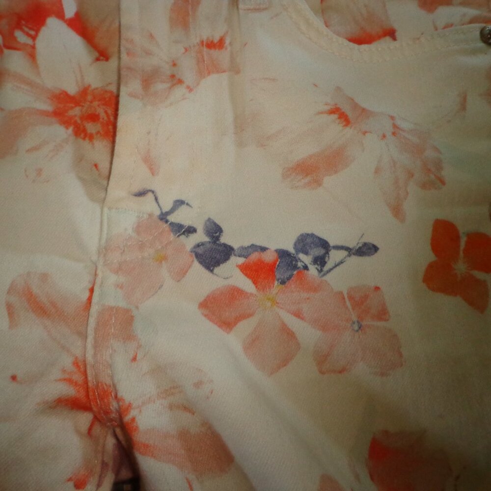 NWOT 7 For All Mankind Straight Leg Jeans 27 Floral Print - Picture 11 of 14